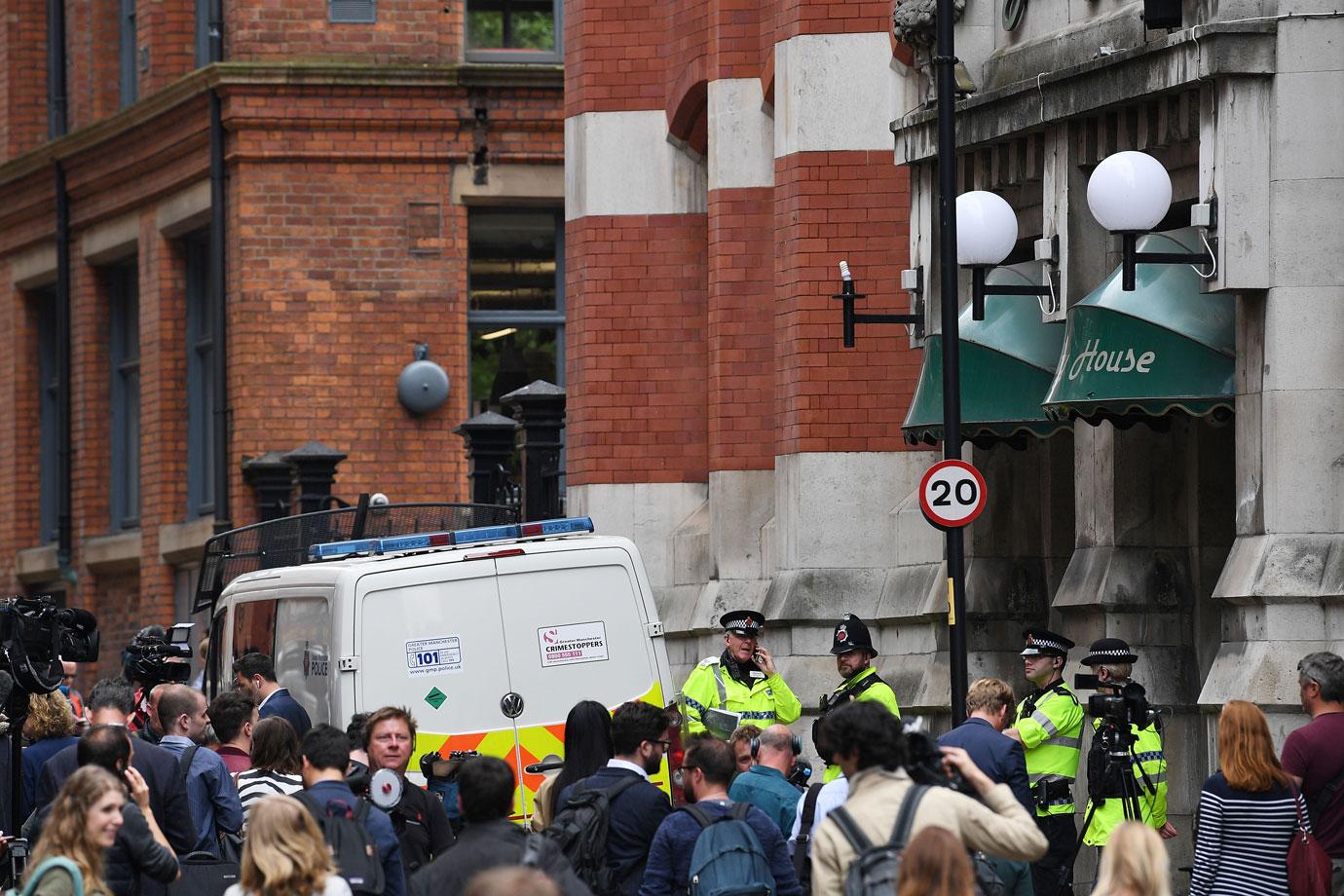 Manchester Bombing Police Arrest Suspects 03