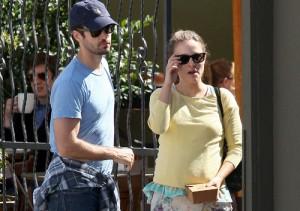 2011__03__04_Portman_Natalie_022811a 300×211.jpg