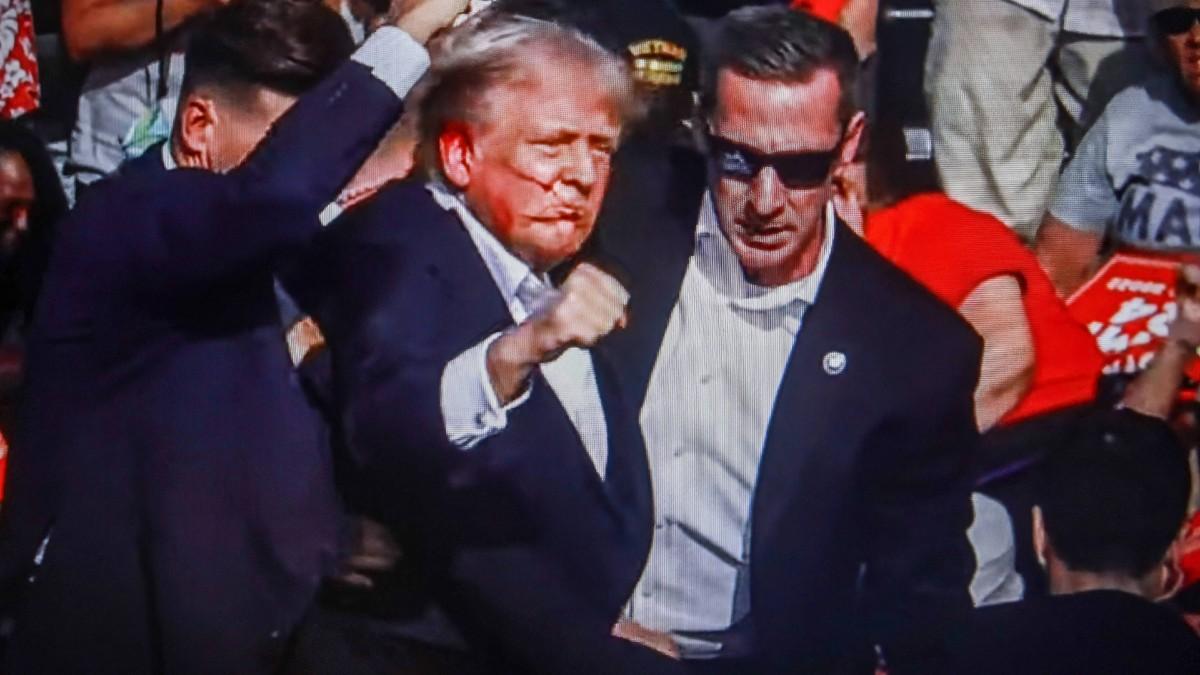 image of Ivanka Trump saw the assassination unfold in realtime. 