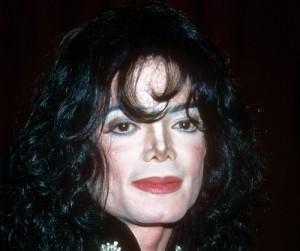 2010__12__Michael_Jackson_Dec22 300×288.jpg