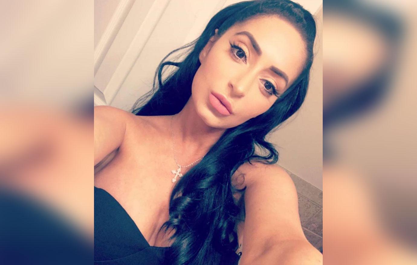 Angelina Pivarnick Selfie Claims JWoww Boyfriend Zack Hit On Her