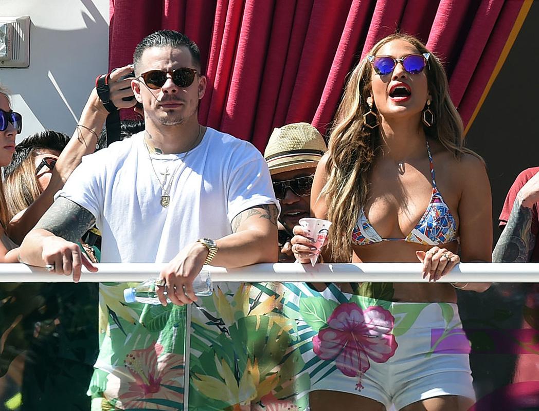 Jennifer Lopez Hosts &#8220;Carnival Del Sol&#8221; At Drai&#8217;s Beach Club &#8211; Nightclub