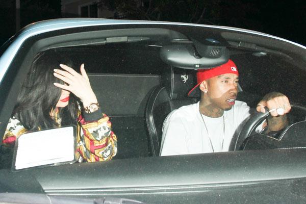 Kylie jenner dating tyga 01