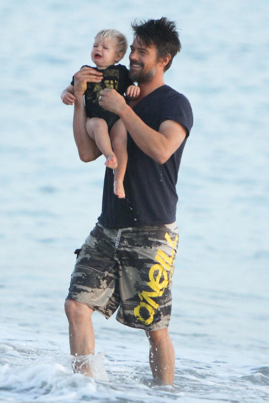 Josh duhamel hot hollywood dads