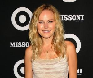 2011__09__malin akerman sept8 mbnews 300×294.jpg