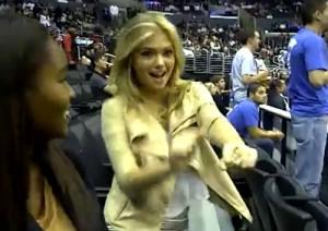 2011__04__Kate_Upton_April5news 300×212.jpg