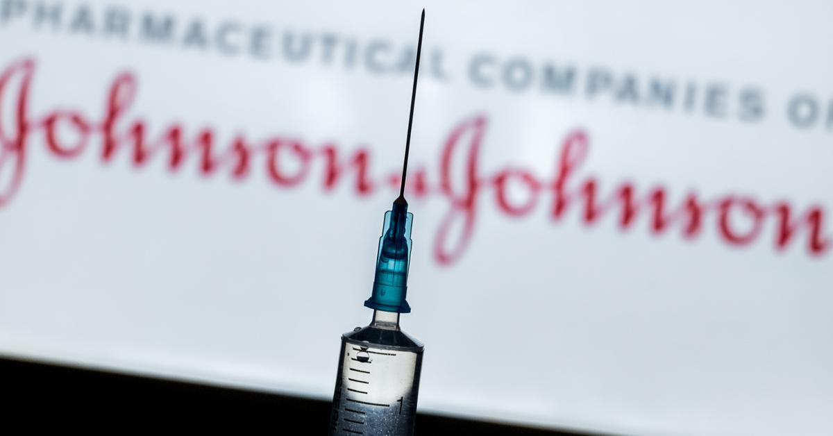 blood clot concerns cdc and fda recommends halting use of johnson and johnson covid vaccine