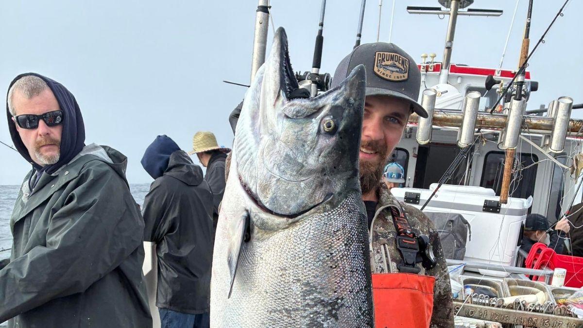 deadliest catch star todd meadows overboard accident death what to know