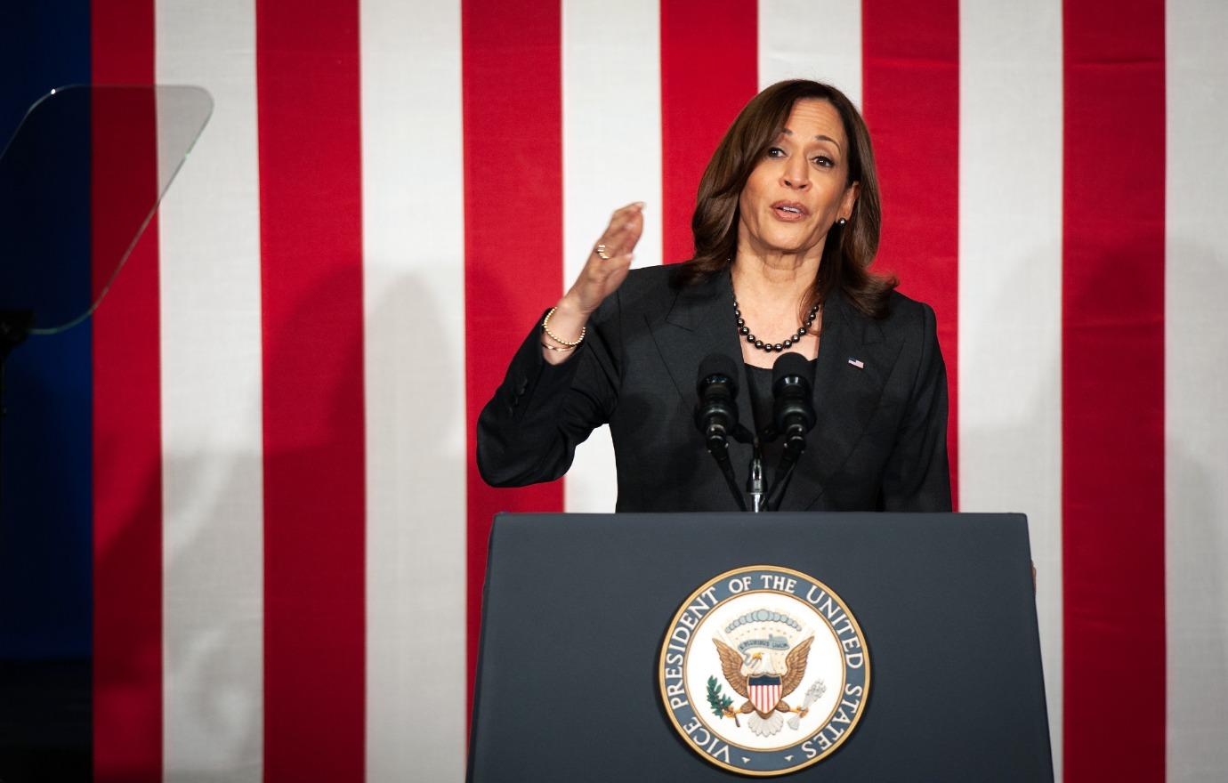 kamala harris refuses support president joe biden