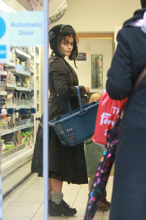 Helena bonham carter dec27 014_ _1.jpg