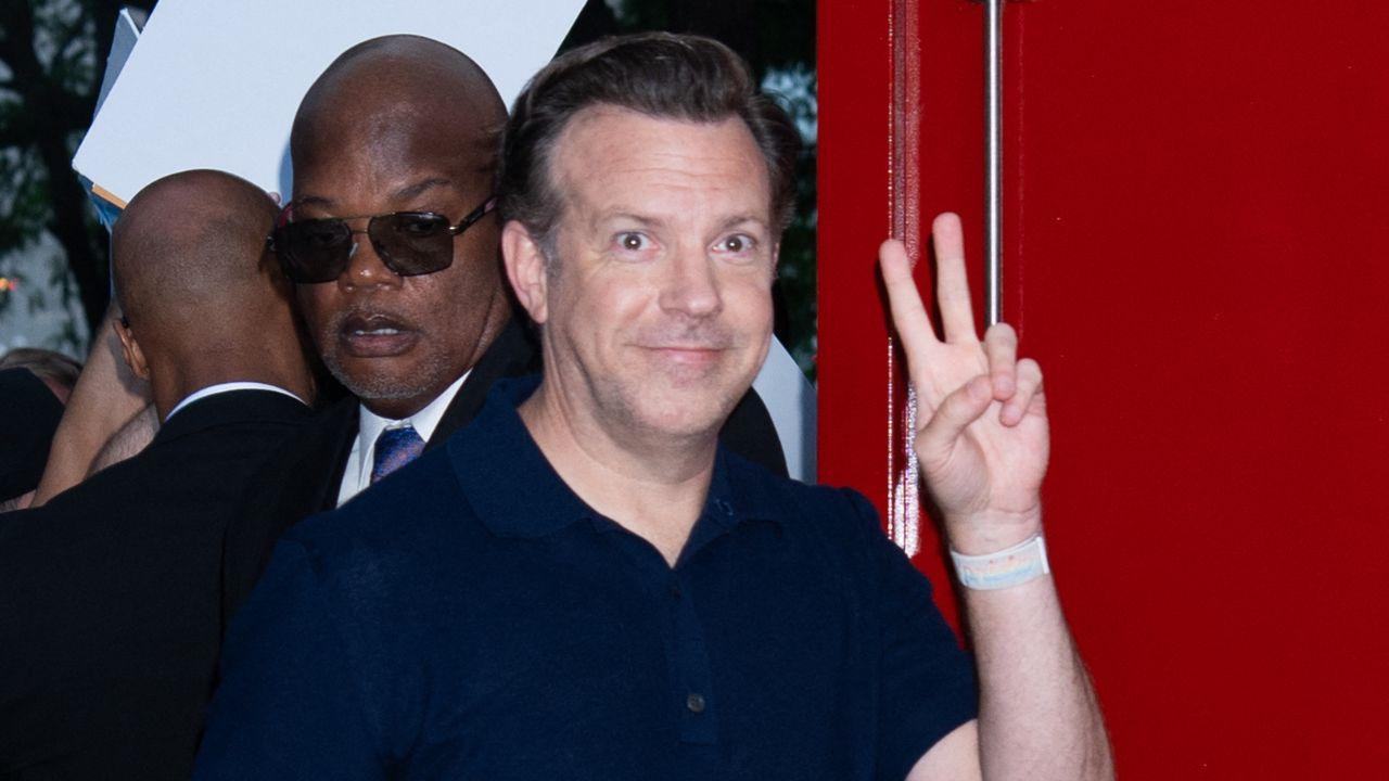 is jason sudeikis single relationship status
