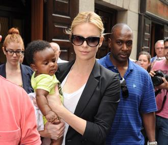 Charlize theron baby jackson may18 m.jpg