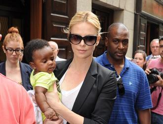 Charlize theron baby jackson may18 m.jpg