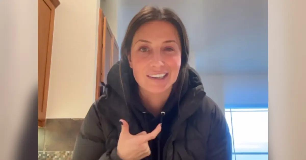 Photo of Palin believes the condition was 'brought on by stress.'