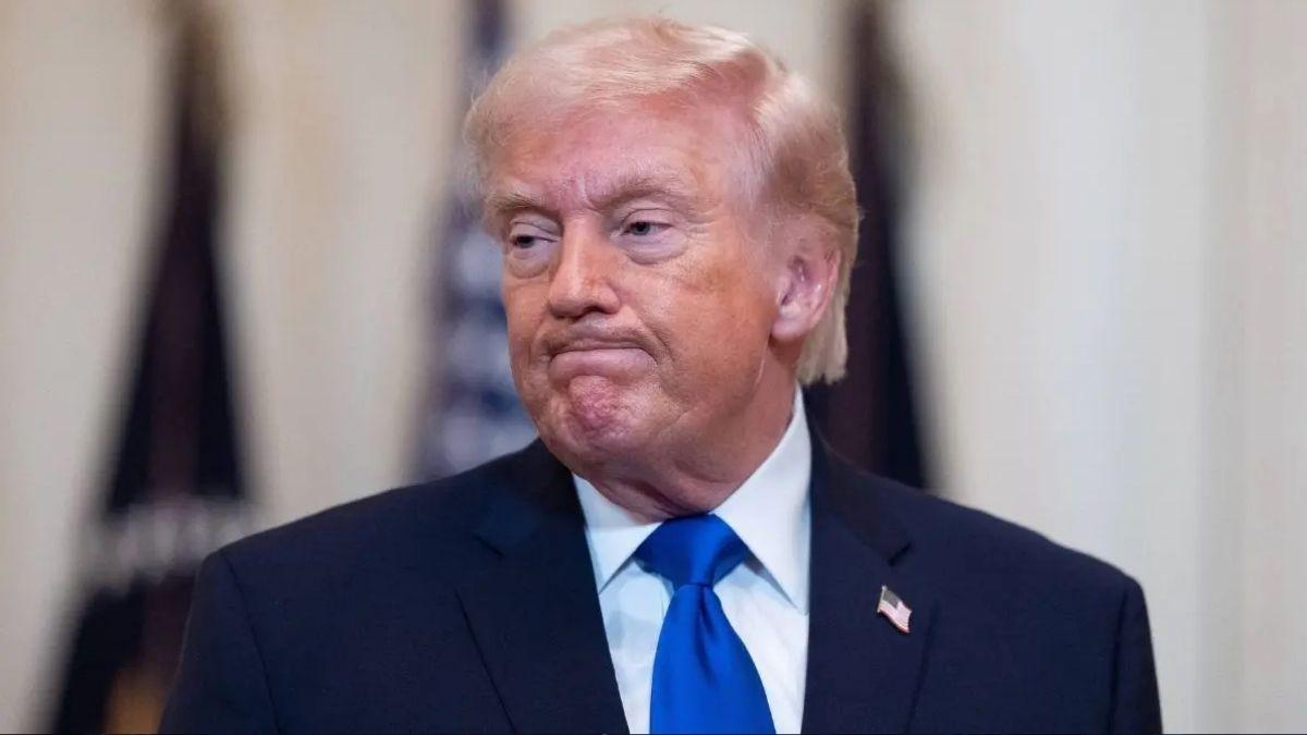 image of 'We have a nut job wannabe king who’s doing everything he can to censor opinions he doesn’t want to hear,' the host declared.