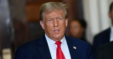 donald trump surrounded enablers hide cognitive decline white house