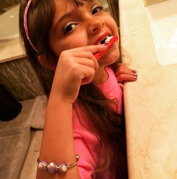 Thoughtful Tooth Fairy Teen Mom Og Star Farrah Abraham Gives Daughter Sophia Over 1 300 For