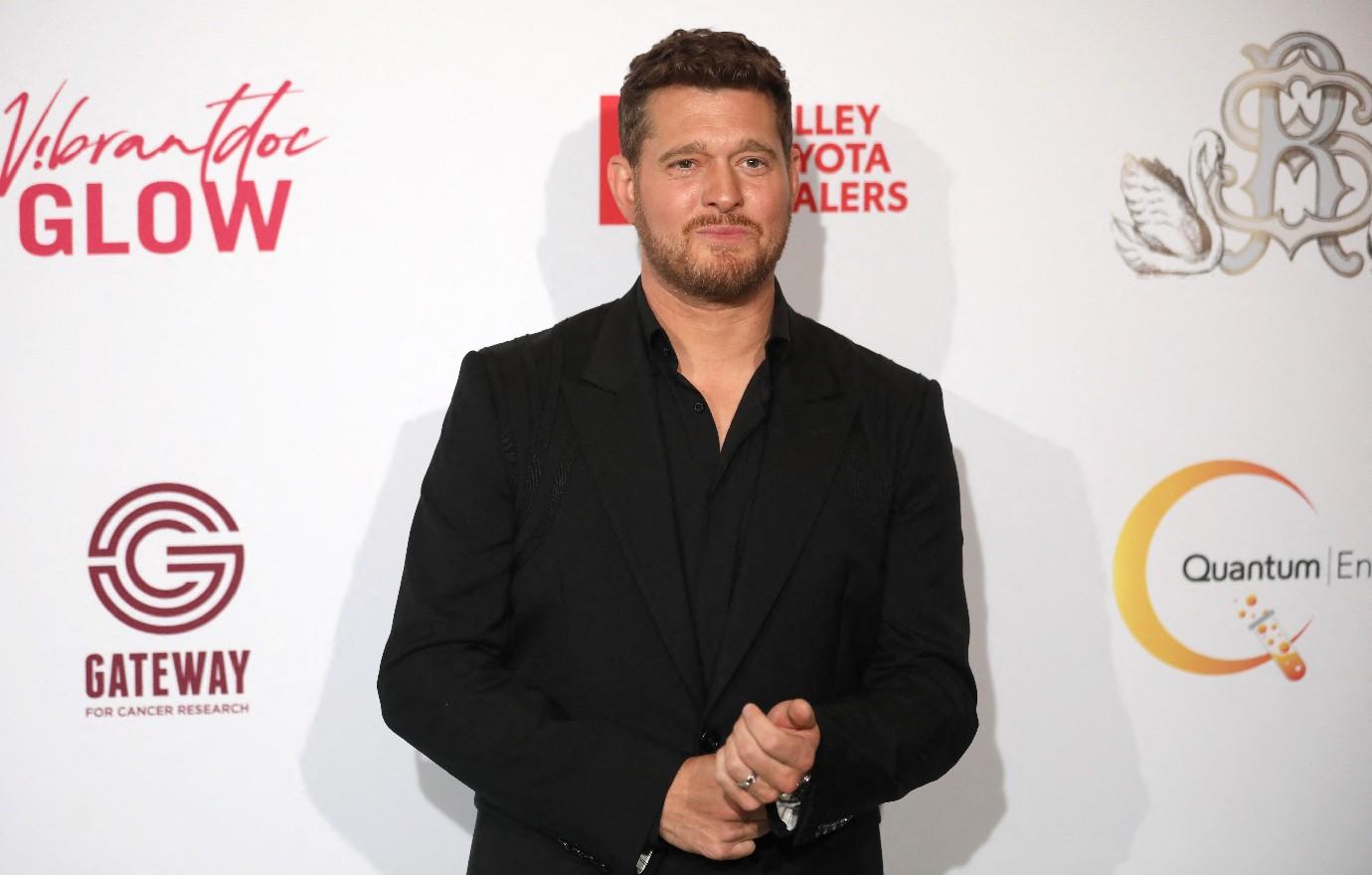 michael buble brothers snoop dogg fell love fellow coaches the voice