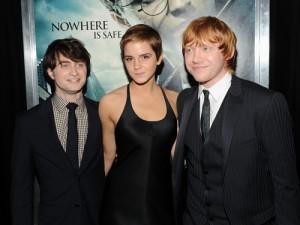 2011__06__Emma_Watson_Harry_Potter_June3newsnea 300×225.jpg