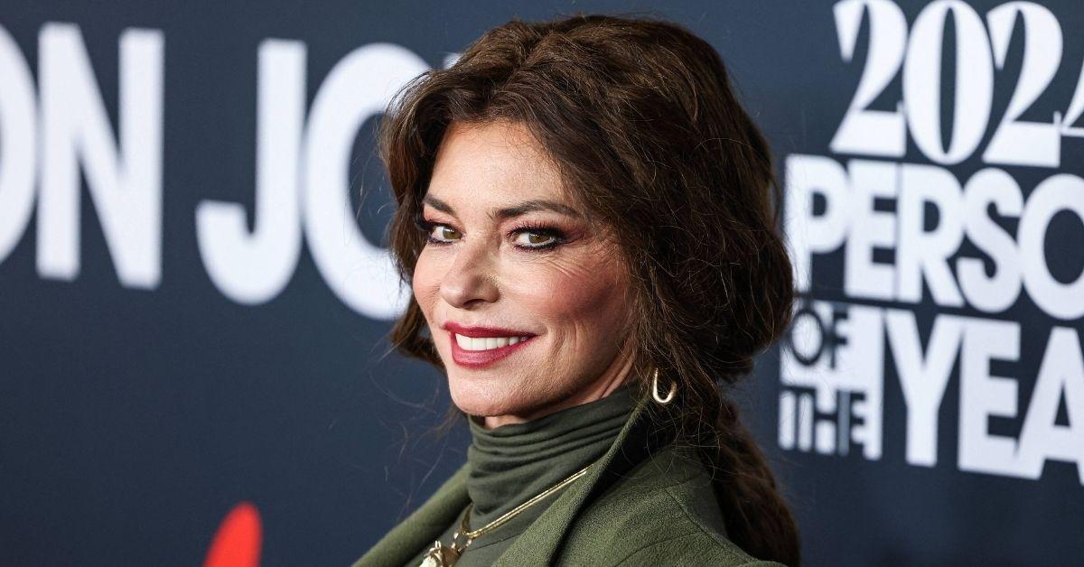 Photo of Shania Twain leaned on Shania Twain traveled to London with her husband, Frédéric Thiébaud, during her split from first husband.
