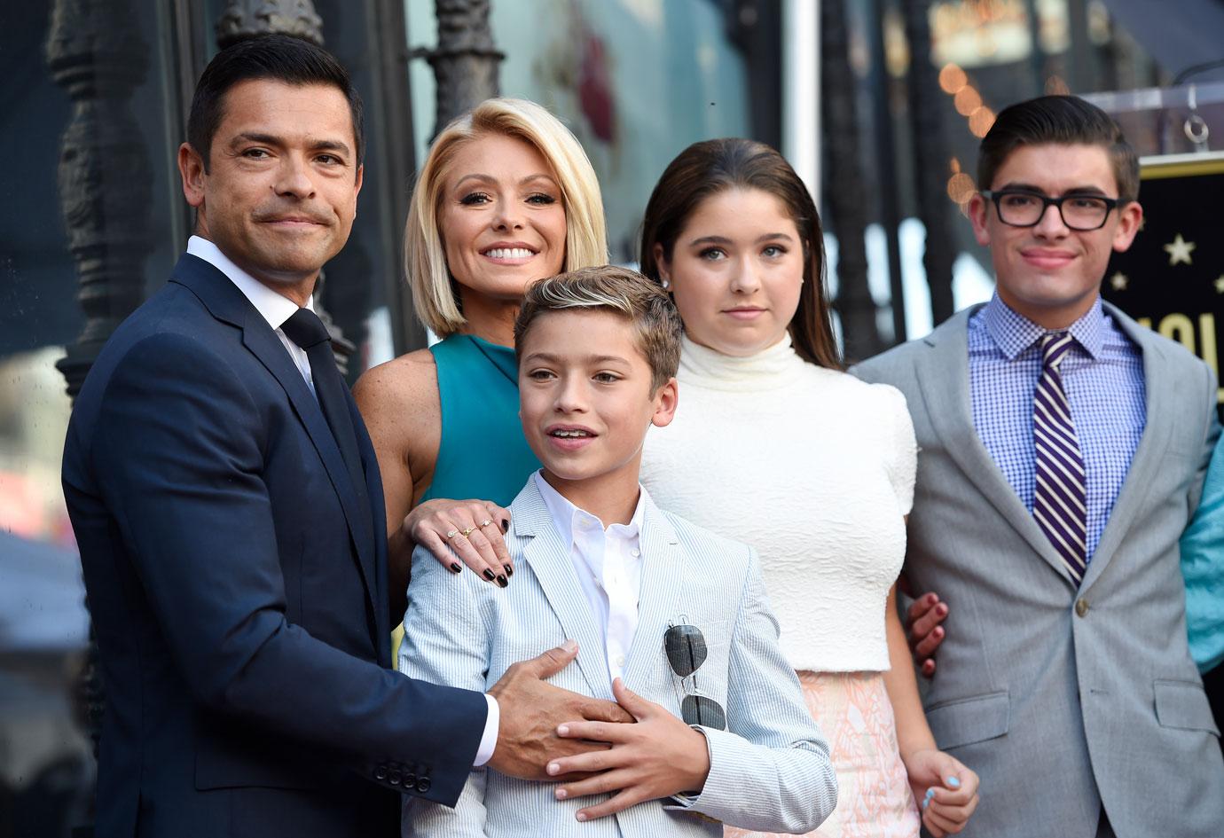 kelly ripa mark consuelos family