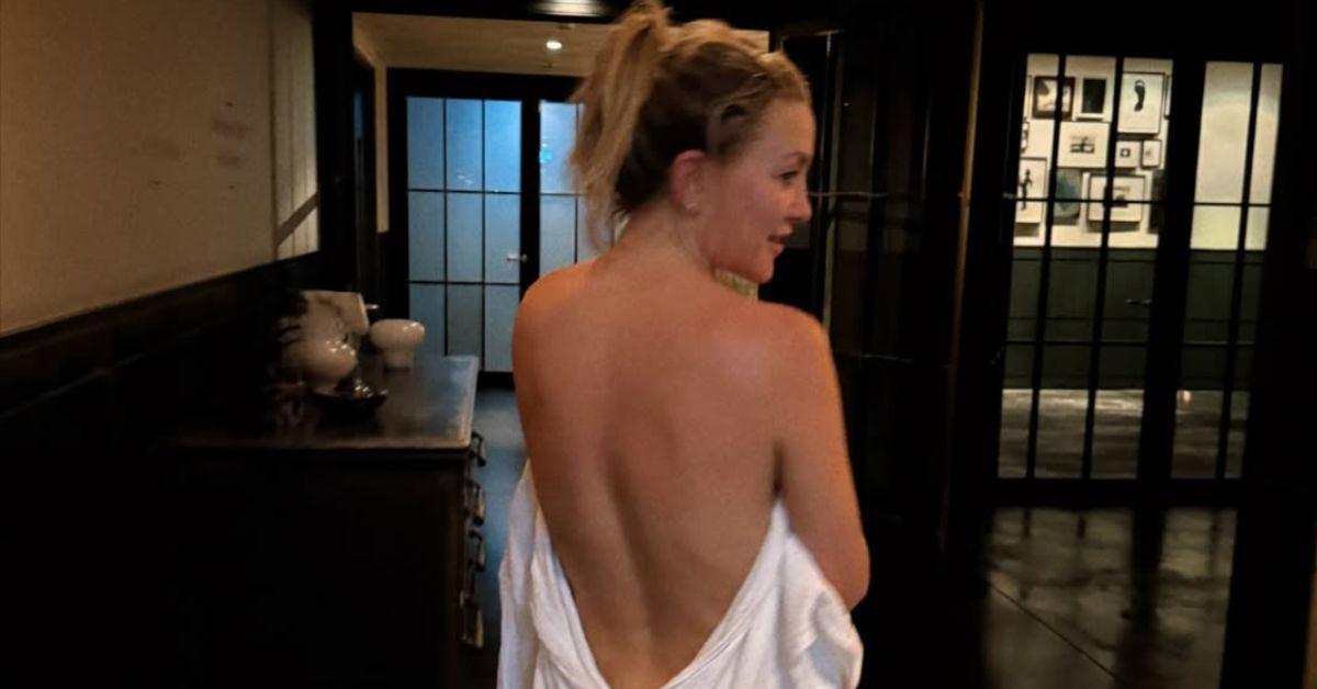 image of Kate Hudson showed off some skin.