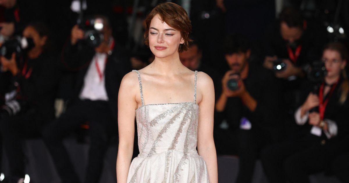 Image of Emma Stone showed off her new complexion at Paris Fashion Week.