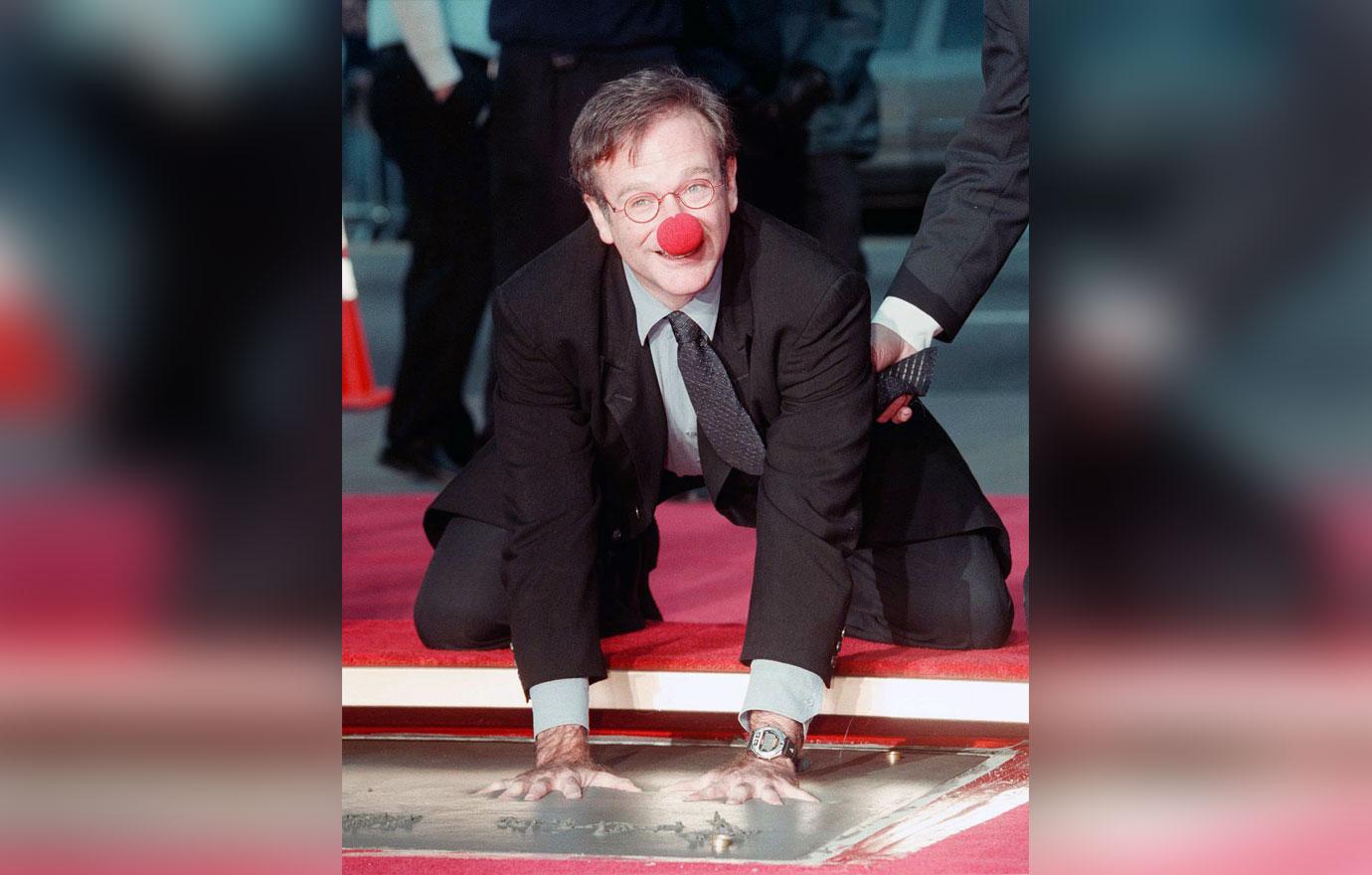 remembering robin williams th birthday late comedian