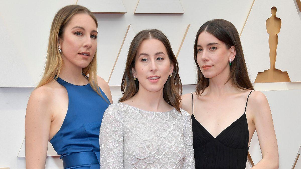 who are the haim sisters taylor swift best friends