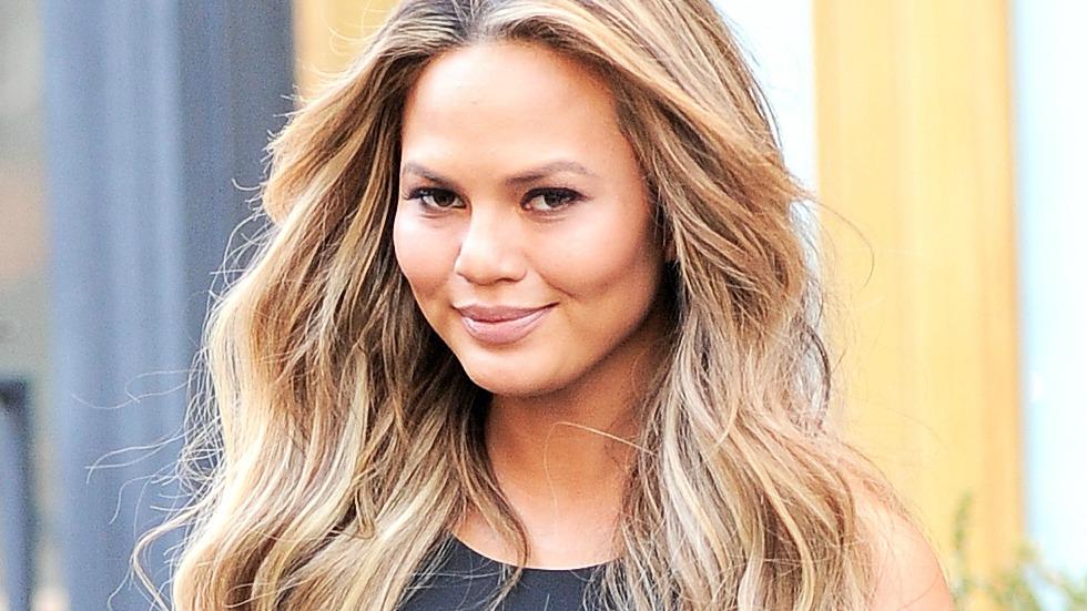 chrissy teigen pregnant girl john legend