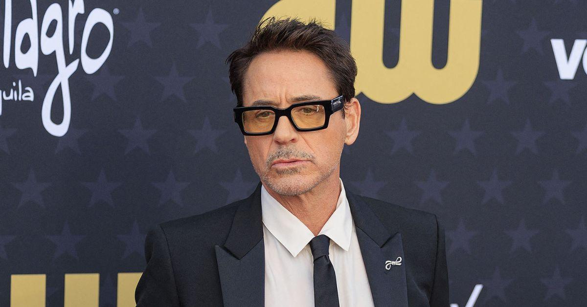 robert downey jr read bad reviews about him