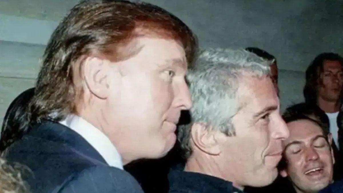 image of Jeffrey Epstein and Donald trump 
