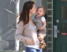 2010__02__Jennifer_Garner_Feb18main 225×174.jpg