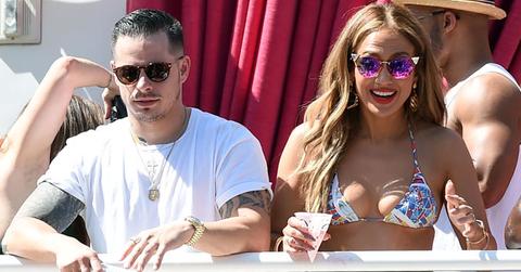 Jennifer lopez dating alex rodriquez casper smart speaks