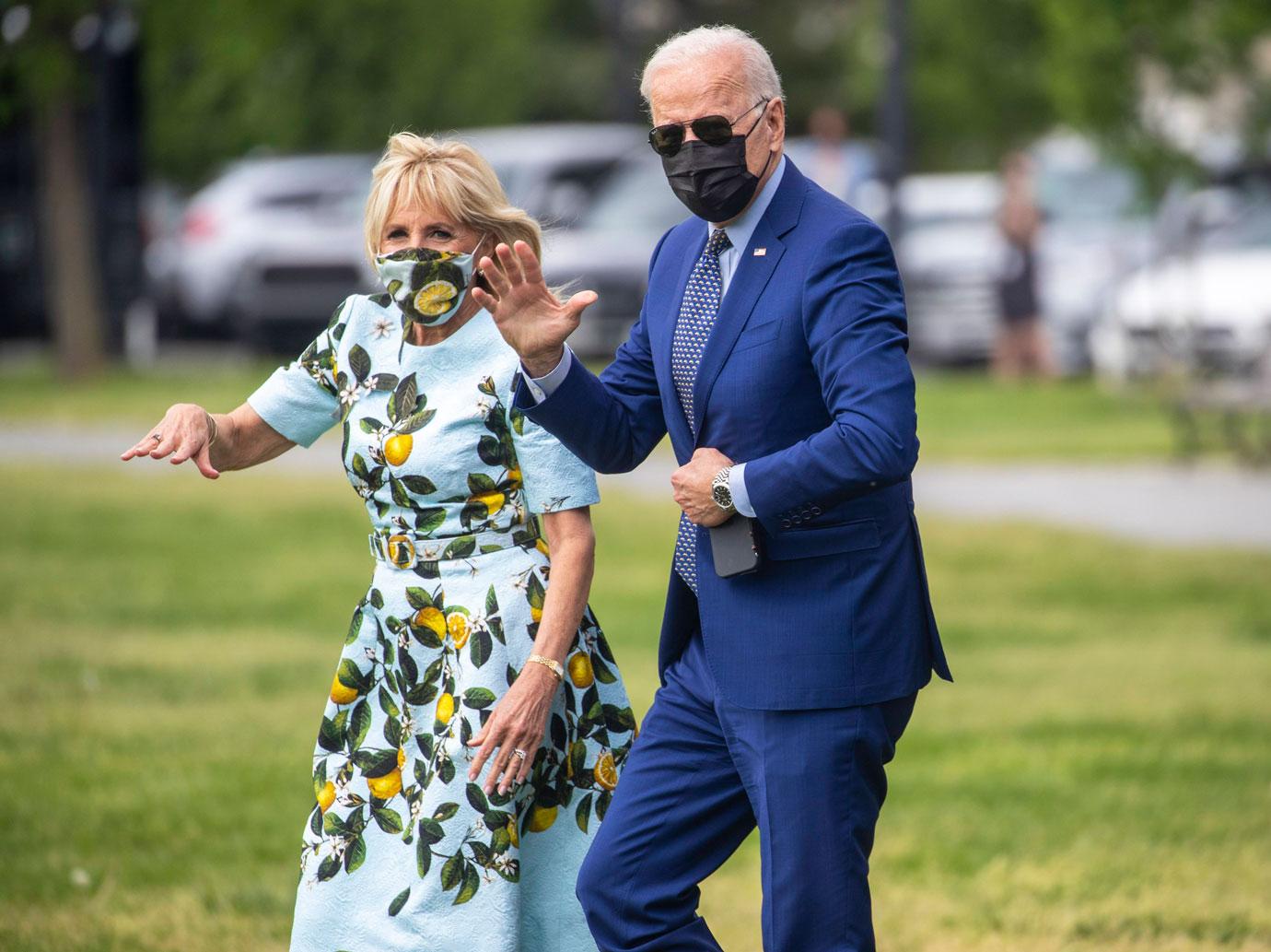 Jill Biden Looks Lovey In Lemon Print Oscar De La Renta Dress While  Boarding Marine One