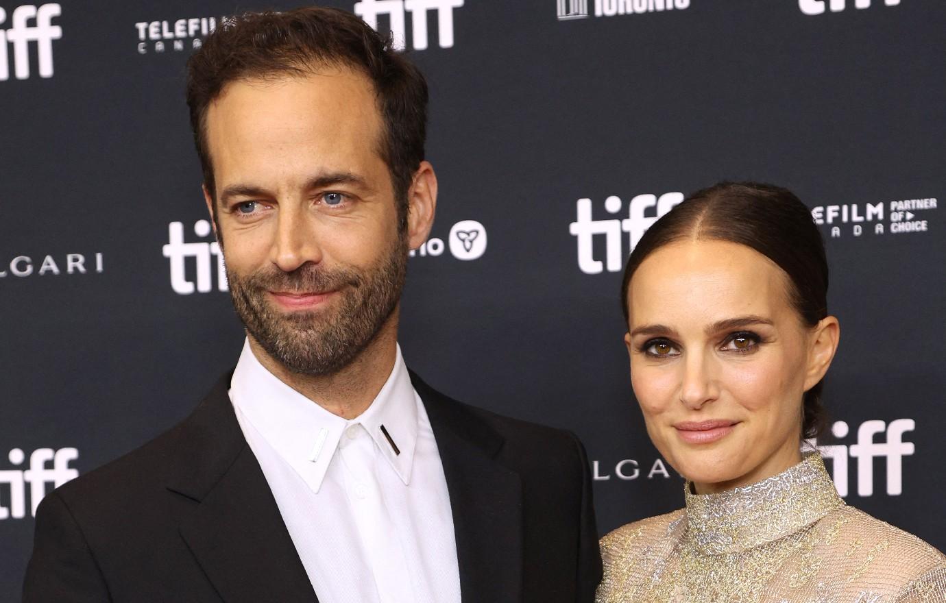 natalie portman hopes ex benjamin millepied happy kissing woman paris