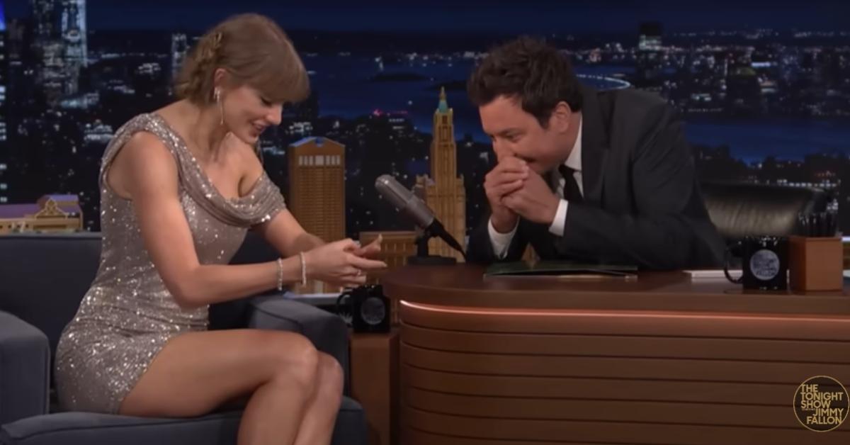 Photo of Taylor Swift shared new details about Travis Kelce's proposal during the Monday, October 6, episode of 'The Tonight Show Starring Jimmy Fallon.'