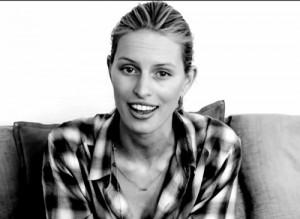 2010__12__Karolina_Kurkova_Dec1news 300×219.jpg