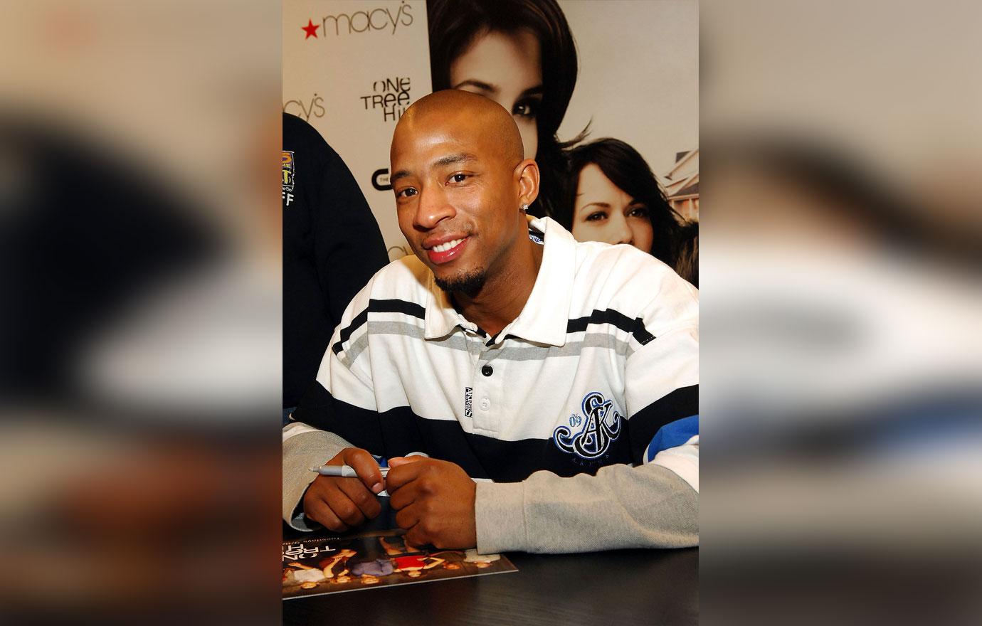 Antwon Tanner From &#8220;One Tree Hill&#8221; Visits Macy&#8217;s in Atlanta