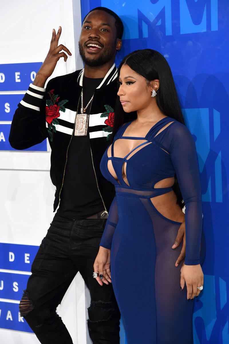 It S Over Nicki Minaj Confirms Split From Meek Mill