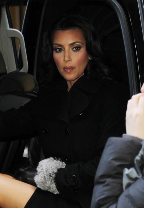 2010__02__kim_kardashian_feb11a.jpg