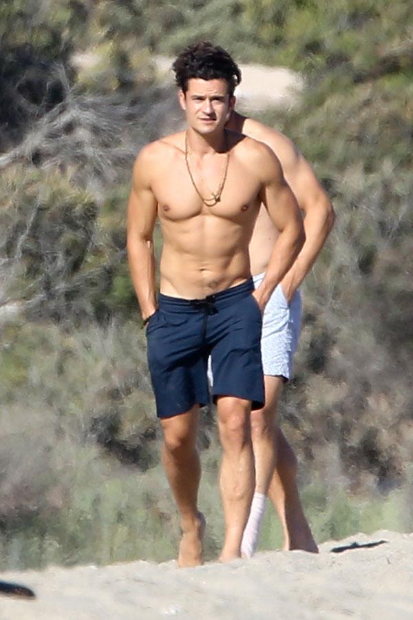 orlando bloom shirtless beach