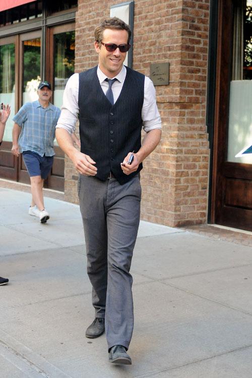 2011__06__ryan_reynolds_june15_587_ _1.jpg
