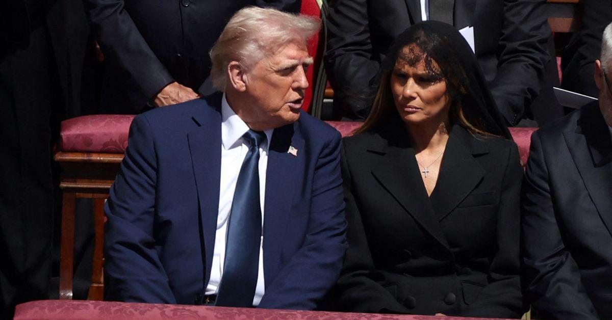 donald trump ai generated photo of himself as pope