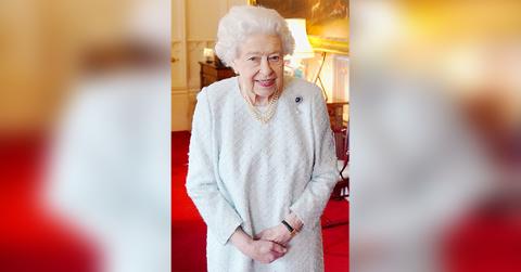 frail queen elizabeth ii confined to wheelchair pp