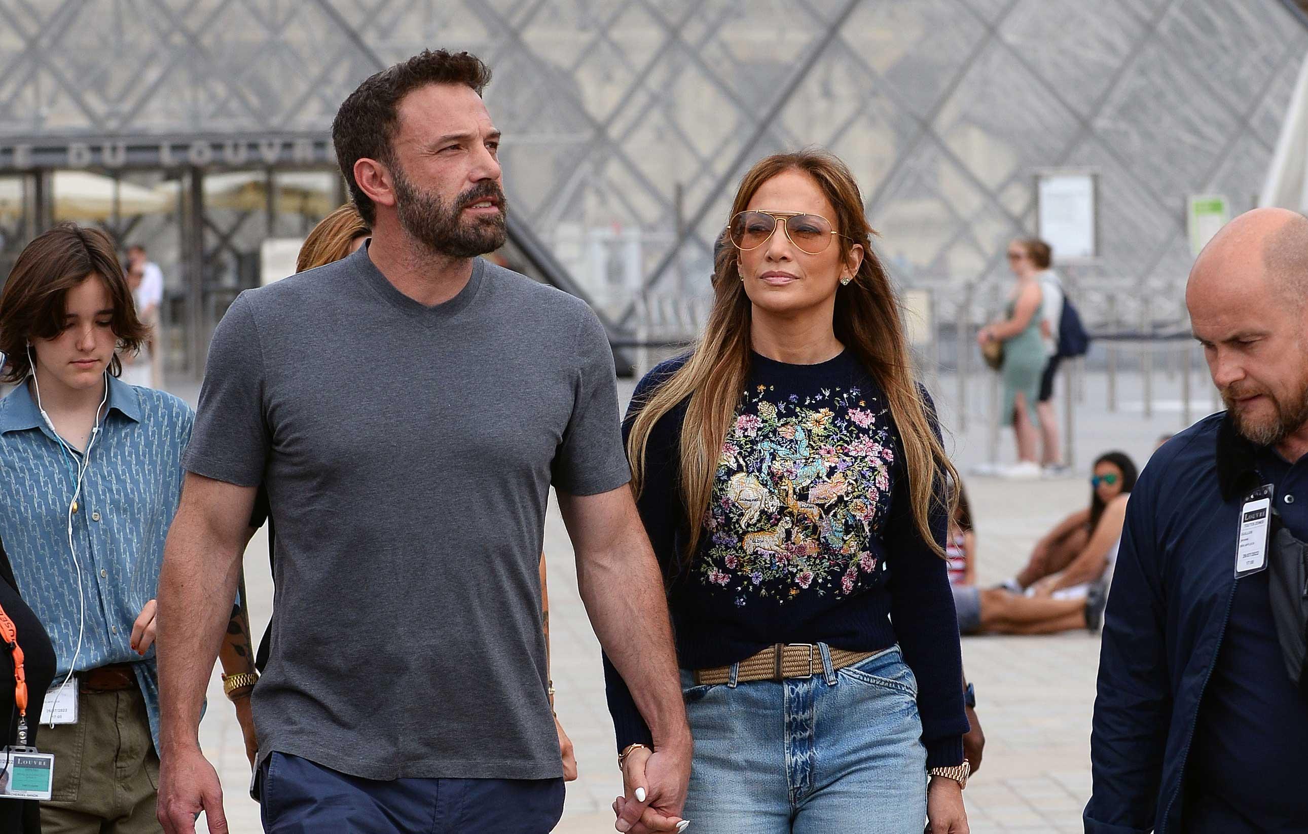 jennifer garner quietly worries about ex ben affleck his busy married life with jennifer lopez