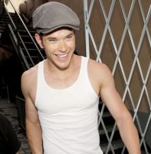 2009__11__wenn_kellan 221×225.jpg