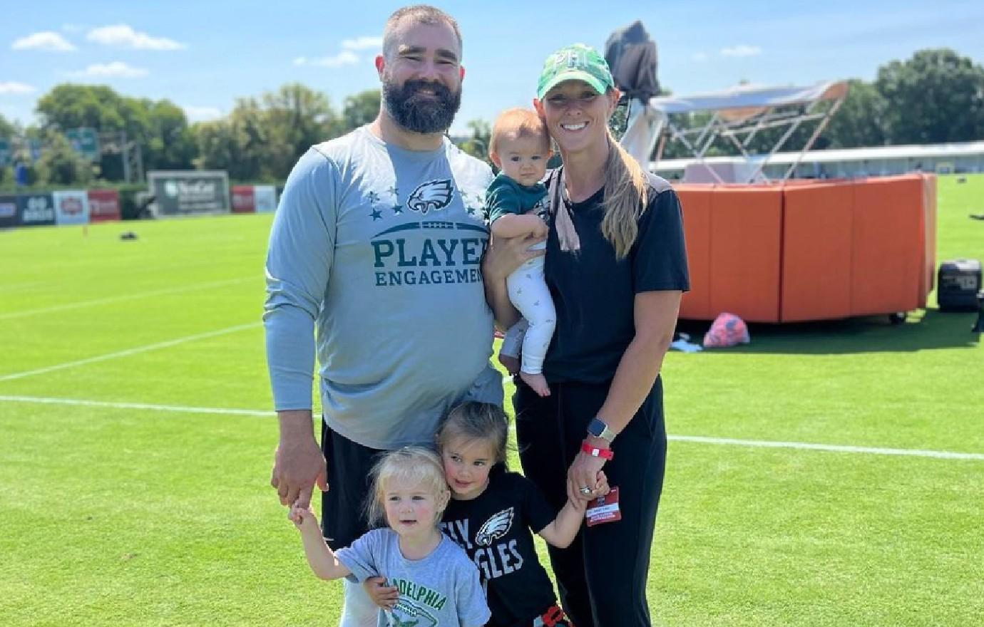 travis kelce gushes meeting new little baby niece jaso kylie pregnancy