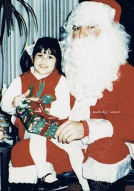 05 kourtney kardashian kristmas photo