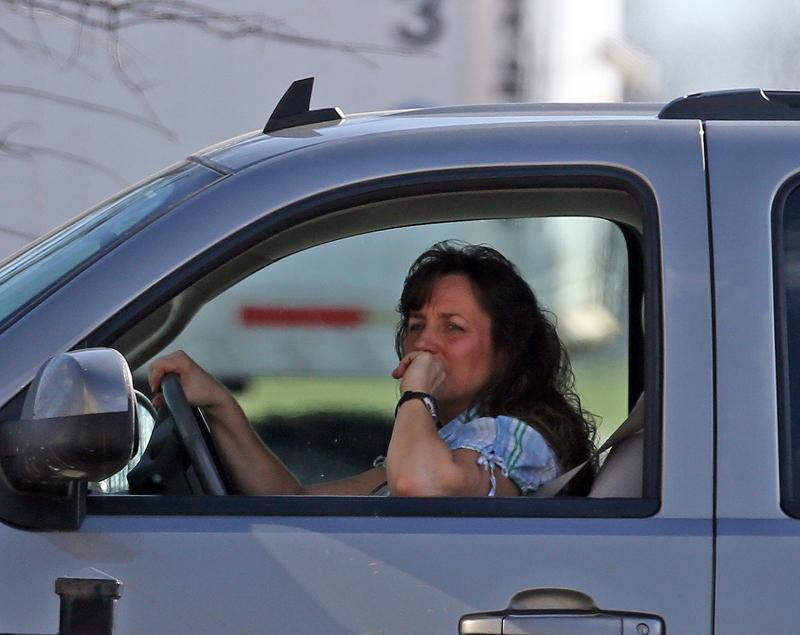 EXCLUSIVE: ** PREMIUM EXCLUSIVE RATES APPLY**  Michelle Duggar runs errands with Jennifer Danielle